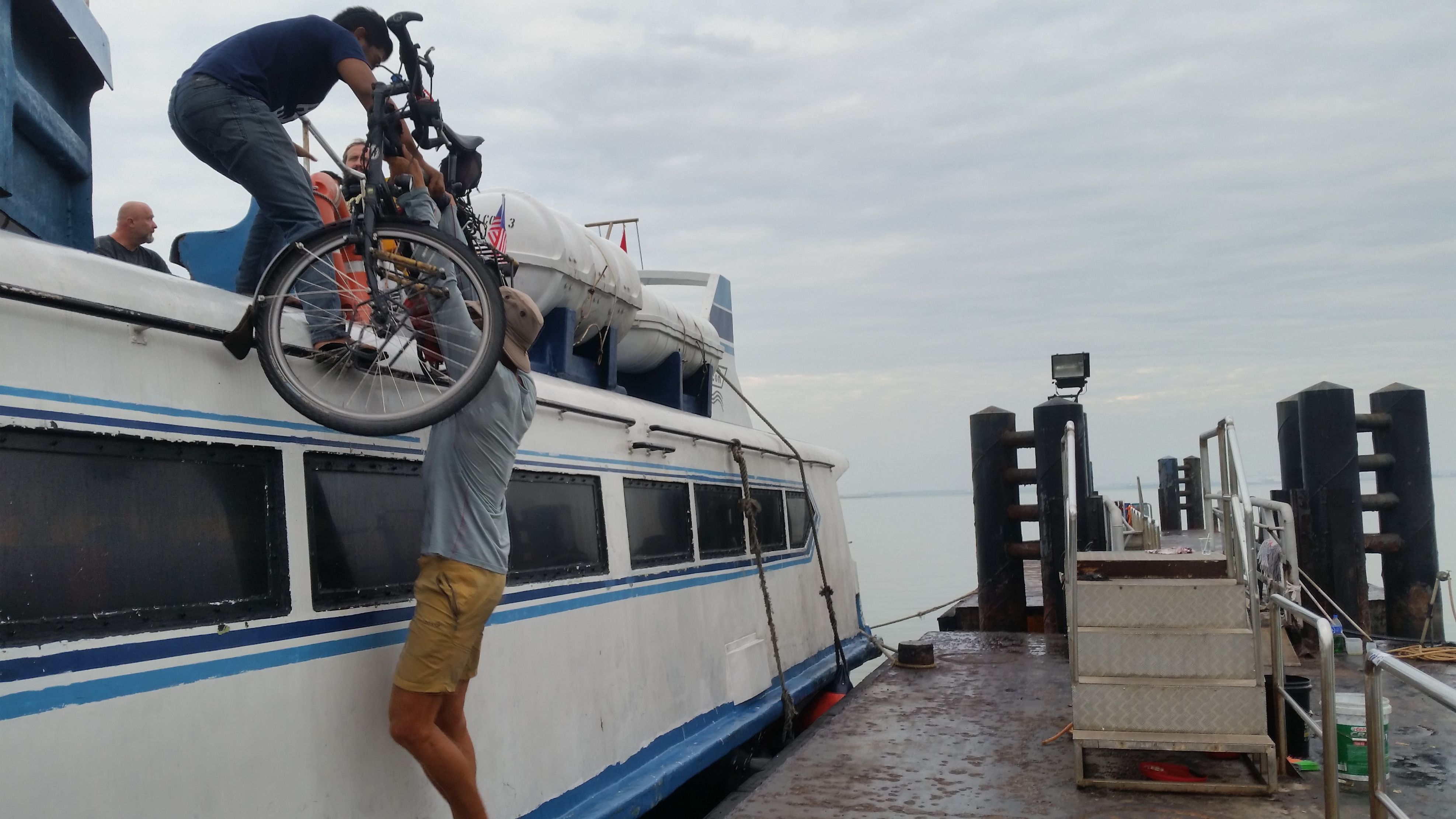 MHbFerryBike